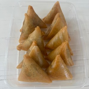 40-Piece Platter: Mini Banatage, Pizzas, and Bricks